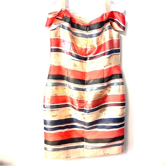 Adrianna Papell Gold Leaf Jacquard Sheath Dress
Size 14 - Picture 5 of 12